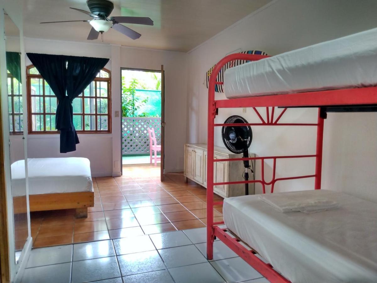 Buena Nota Hostel Jacó Exteriér fotografie
